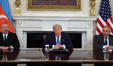 Tarihi anlaşmayı Trump duyurdu! Azerbaycan ve Ermenistan el sıkıştı
