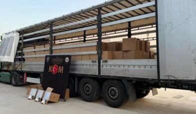 TIR’dan 4 milyon 300 bin kaçak makaron çıktı