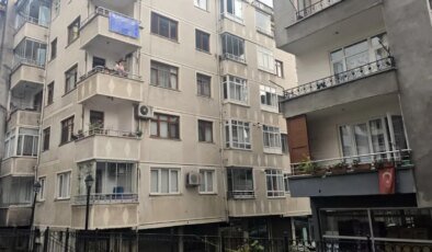10 günlük bebek, babasının kucağındayken 5. kattan düşerek can verdi
