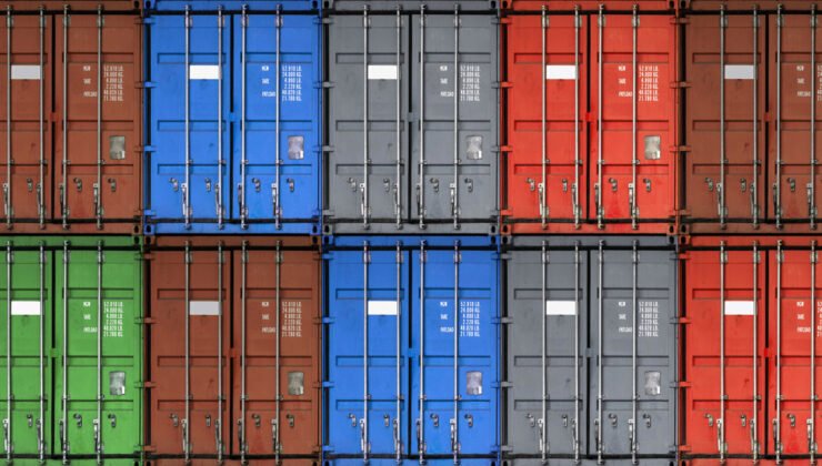 Ağustosta ihracat ve ithalat geriledi