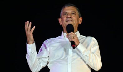 CHP Genel Başkanı Özel, Zeytinburnu’nda konuştu