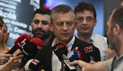 CHP’deki krizde Özel’i en çok etkileyen olay: Tüylerim diken diken oldu, gırtlağım düğümlendi