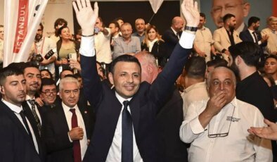 CHP’nin İstanbul İl Kongresi iptal edildi! Özgür Çelik ve yönetimi görevden alındı