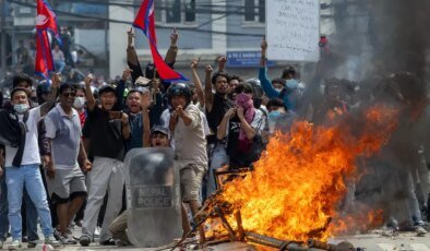 Nepal’de sosyal medya yasağı sokakları karıştırdı: 13 ölü