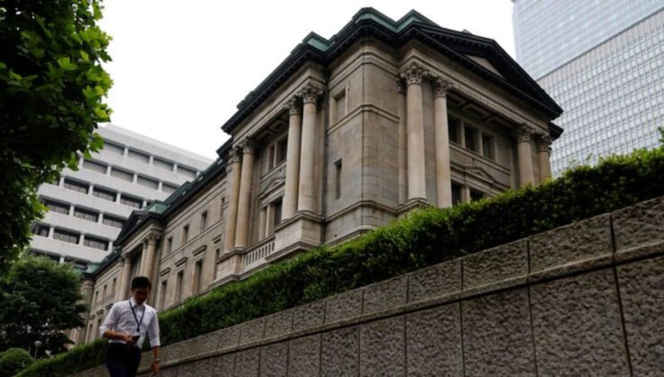 Faizi 30 yılın zirvesine yükseltti